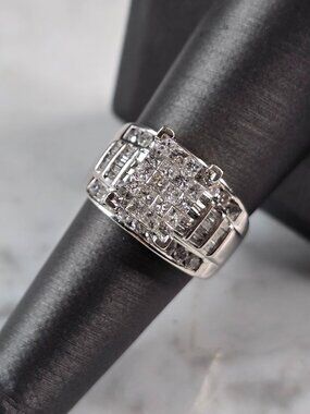 Womens Vintage Estate 10K White Gold Diamond Ring 9.0g, E6725